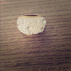 Women’s Ring with Swarovski crystals
